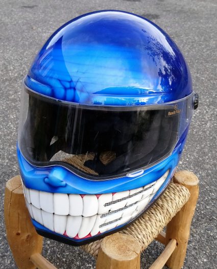 casque-bleu-bandit-custom-aérographie (2)