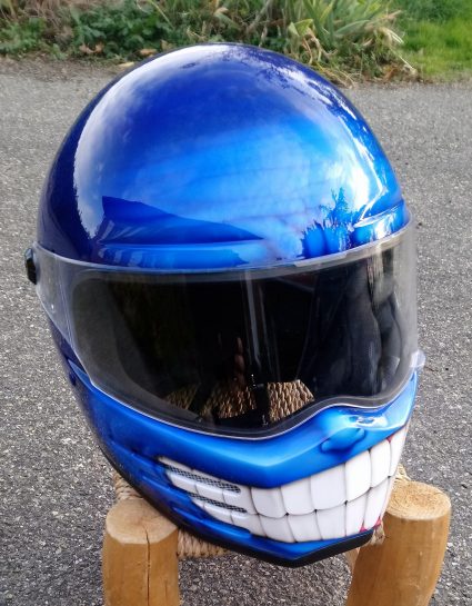 casque-bleu-bandit-custom-aérographie