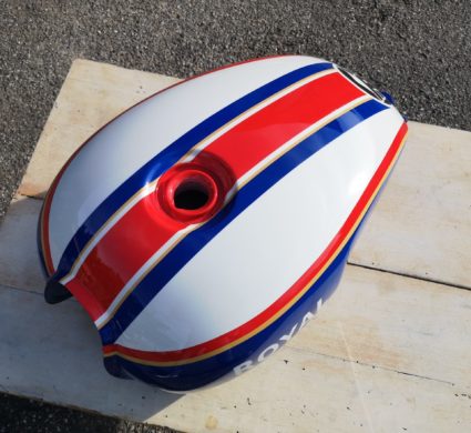 Dub Customs Rothmans Réservoir Royal Enfield Rothmans - ☆ Custom Aérographie ☆ : ☆ Custom ...